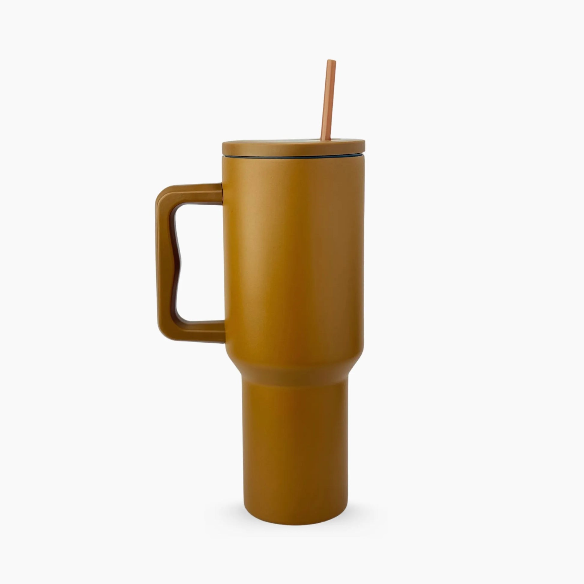 Peak Tumbler color marrón avellana (Hazelnut) de 40 oz personalizado. Tomatodo térmico de acero inoxidable tono tierra para regalos corporativos o personales. Mantiene bebidas frías y calientes. Hacemos envíos seguros de este vaso térmico a todo el Perú (Costa, Sierra y Selva) - JMZ.
