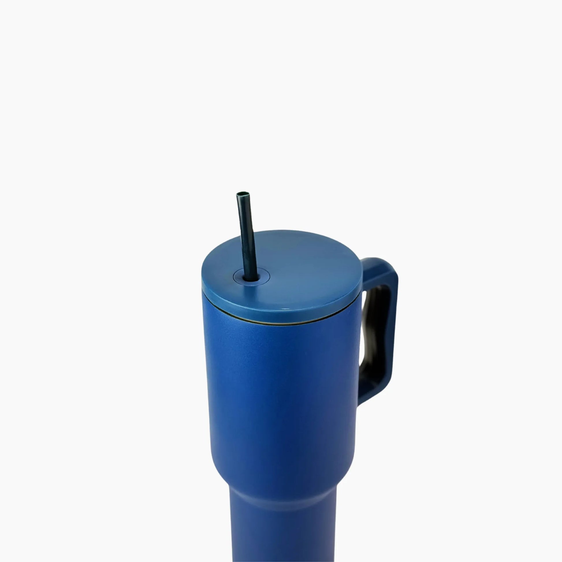 Peak Tumbler color gris azulado oscuro (Slumberland) de 40 oz personalizado. Tomatodo térmico de acero inoxidable premium para regalos corporativos o personales. Mantiene bebidas frías y calientes. Hacemos envíos seguros de este vaso térmico a todo el Perú (Costa, Sierra y Selva) - JMZ.